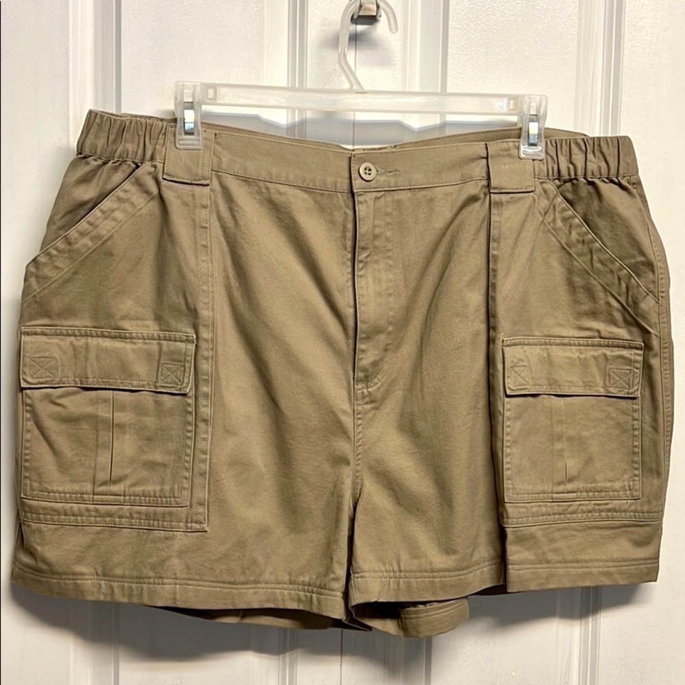 Croft & Barrow Tan Cargo Shorts Men’s Size 44